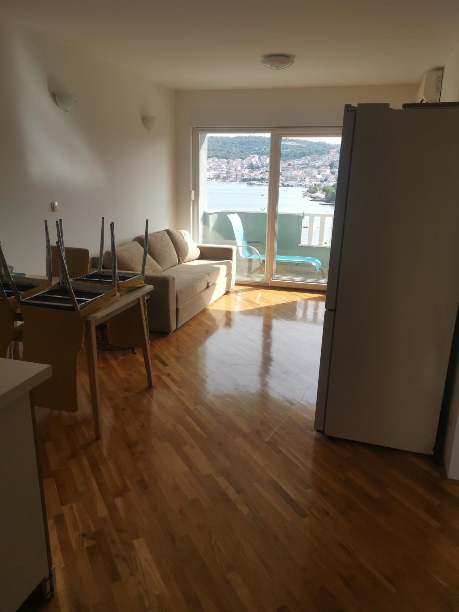 Apartment Croatika On The Beach Трогір Екстер'єр фото